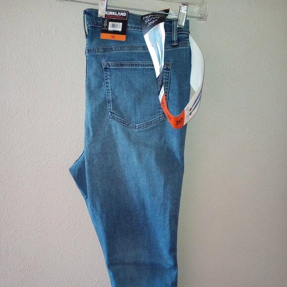 Kirkland Women's Size 16 High Rise Skinny Jeans NWT - Picture 2 of 4